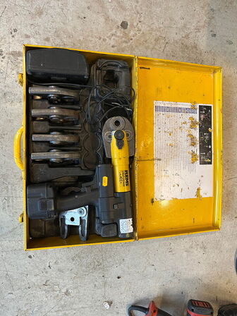 Klemmeværktøj, REMS