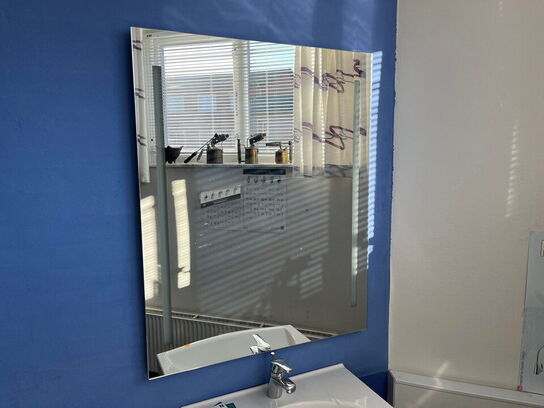 Vask med skab, udstillingsmodel