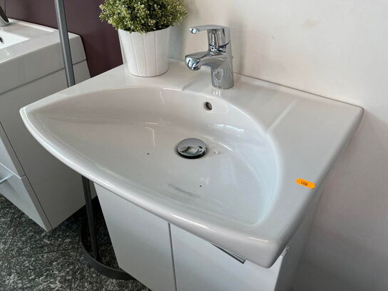 Vask med skab, udstillingsmodel