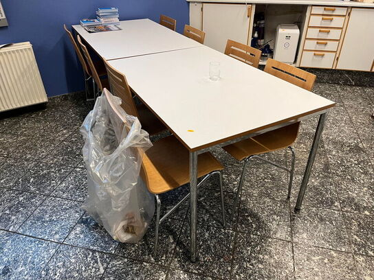 2 stk. spisebord med 8 stk. stole