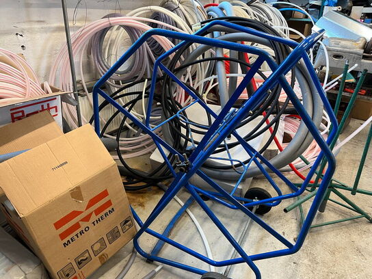 Div. rør og slanger, samt vogne