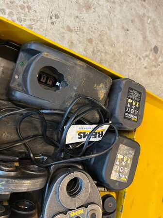 Klemmeværktøj, REMS