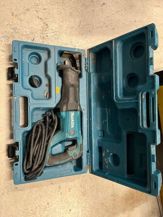 Bajonetsav, MAKITA JR3051T