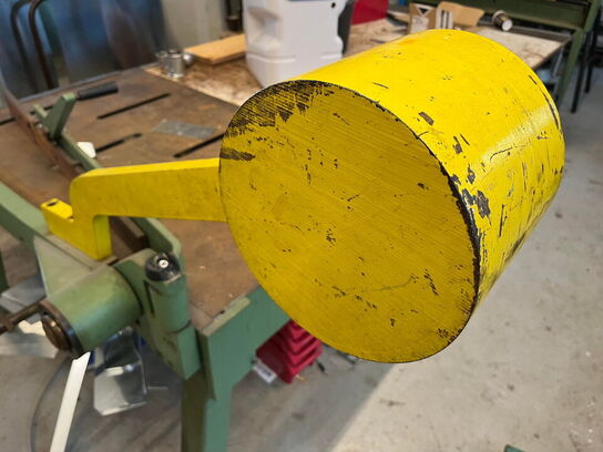 Pladesaks, pladebukker og arb.bord med indhold