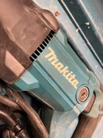 Bajonetsav, MAKITA JR3051T