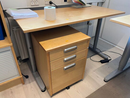 El. hæve/sænke skrivebord, 2 stk. skuffemoduler,  2 stk. reol