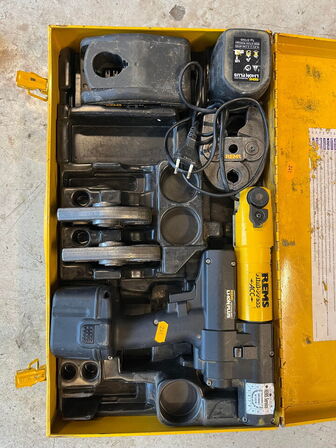 Klemmeværktøj, REMS