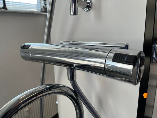 Stander med amature og brusere