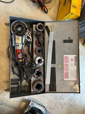 Gevindskære, RIDGID 690