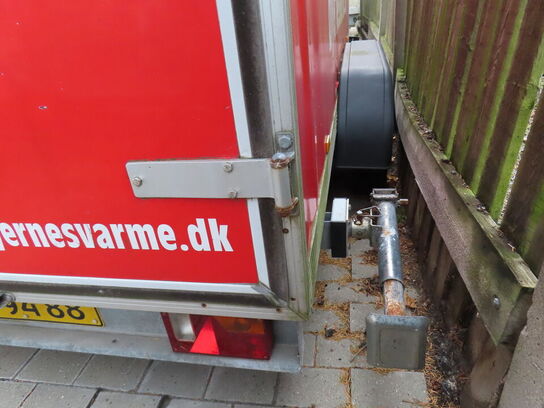 Lukket kassetrailer, UNSINN