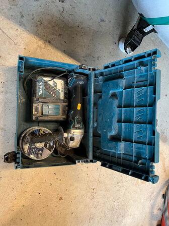 Accu. vinkelsliber, MAKITA DGA506