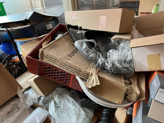 2 stk. borde med i ndhold