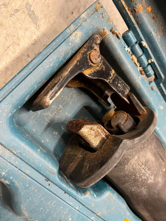 Bajonetsav, MAKITA JR3051T