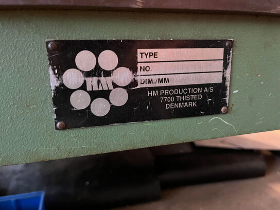 Pladesaks, pladebukker og arb.bord med indhold