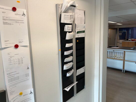 Whiteboard samt dokumentholdere