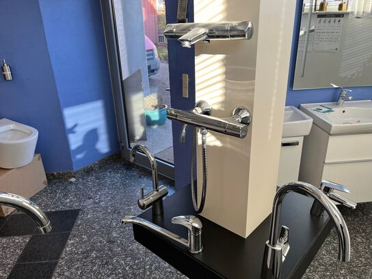 Stander med amature og brusere