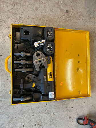 Klemmeværktøj, REMS