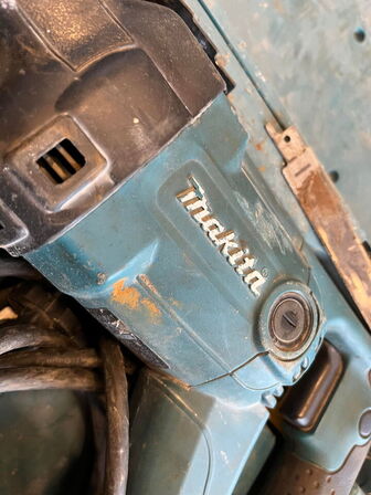 Bajonetsav og borehammer, MAKITA