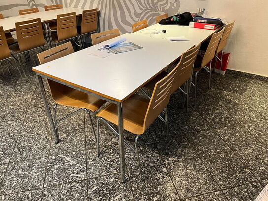 2 stk. spisebord med 8 stk. stole