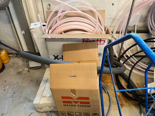 Div. rør og slanger, samt vogne