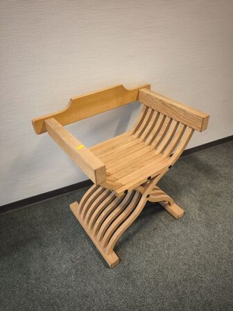 Træstol "DANTESTOL inspireret"