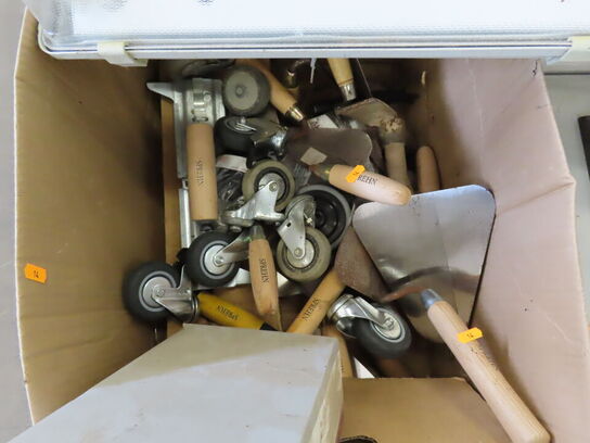 Diverse palle, Lamper, Murerskeer mv. 