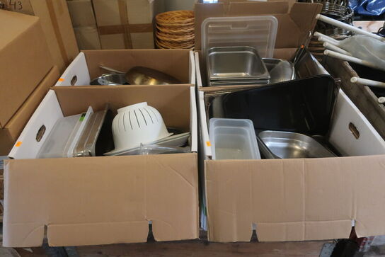 Div. køkkenudstyr (se billeder)