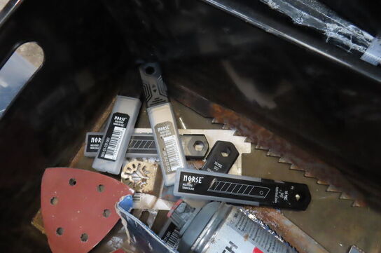 Diverse søm, skruer mv.