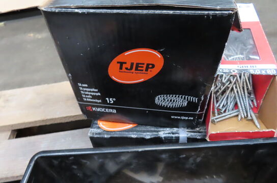 Diverse søm, skruer mv.