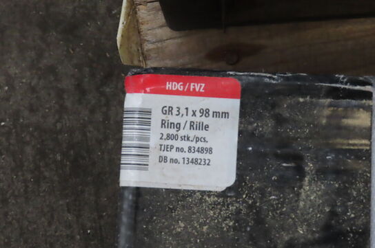 Diverse søm, skruer mv.