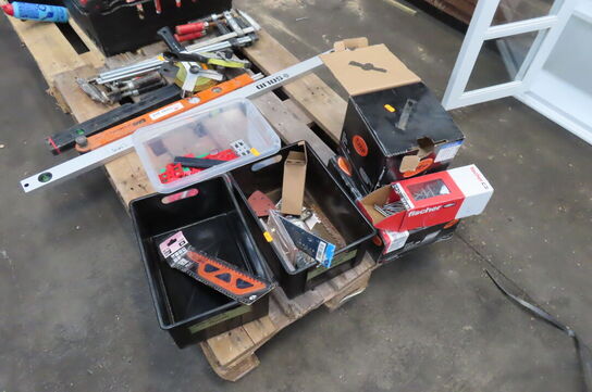 Diverse søm, skruer mv.