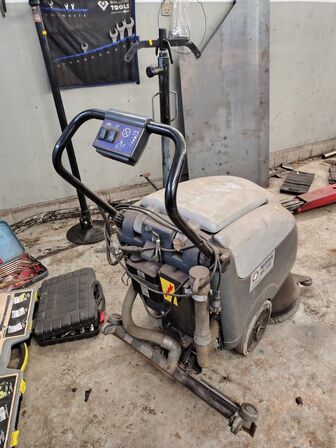 Gulvvaskemaskine.  NILFISK BA410