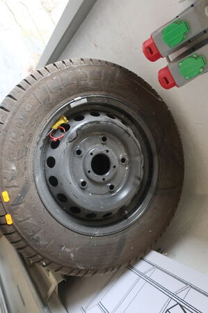 4 stk. fælge med dæk 215/65R15C