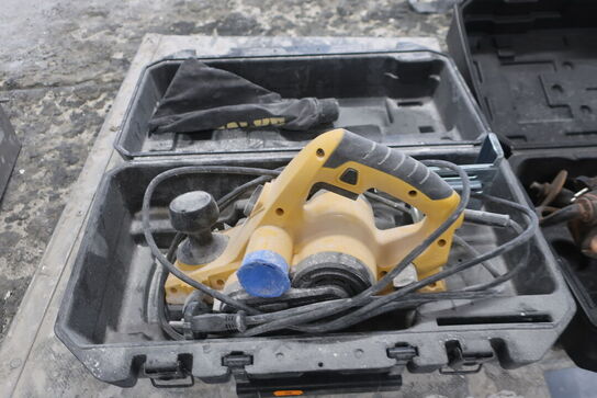 2 stk. håndværktøj FALKE, BLACK BULL