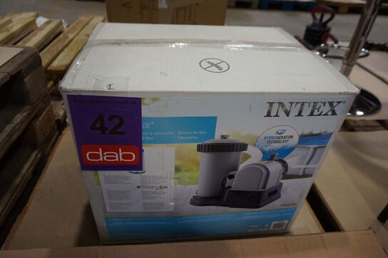 Intex Krystal Clear filterpumpe til pools - 9463 liter i timen 