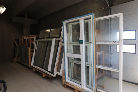 15-20 stk diverse vinduer og døre