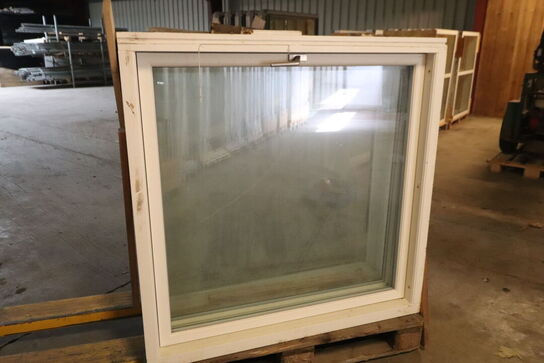 3 stk Vinduer ca 119x119cm