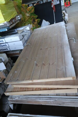 2 stk. Udhusdøre 95x205cm