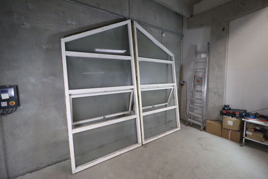 2 stk. Rationel gavlvinduespartier