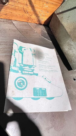 Bordfræser, Sicar SF900 med fremfører, Univer 508 med tilbehør