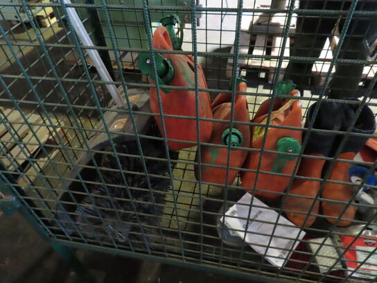 Sikringsbur med indhold