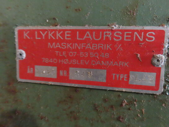 Hydraulisk profiljernssaks og stansemaskine