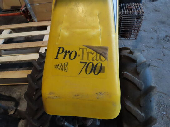 Redskabsbærer med kost, TEXAS PRO-TRAC 700