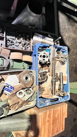 Bordfræser, Sicar SF900 med fremfører, Univer 508 med tilbehør