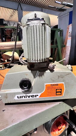 Bordfræser, Sicar SF900 med fremfører, Univer 508 med tilbehør