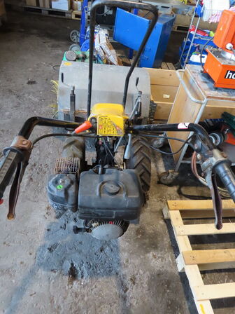 Redskabsbærer med kost, TEXAS PRO-TRAC 700