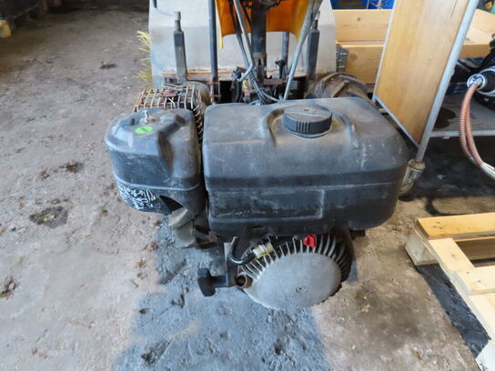 Redskabsbærer med kost, TEXAS PRO-TRAC 700