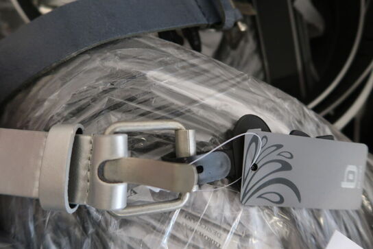 Ca. 200 stk. BitAvant bælter 