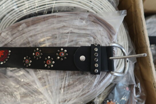 Ca. 200 stk. BitAvant bælter 