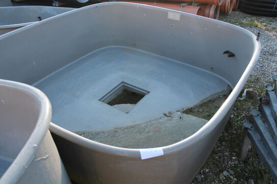Glasfiberkar 2x2x0,6m (velegnet til bade bassin eller havedam)